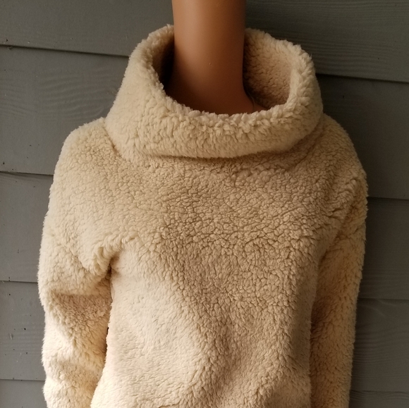 A New Day Sherpa Pullover Sweater - Picture 6 of 7
